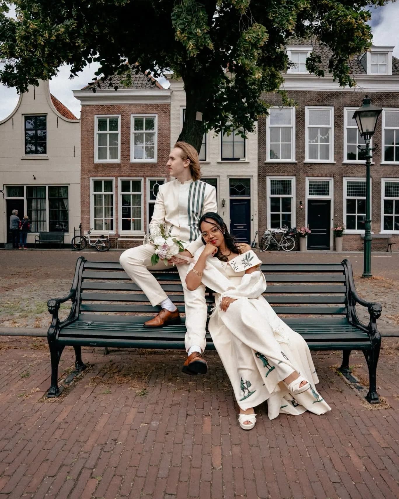 Couple en tenue de mariage Sih Rakout