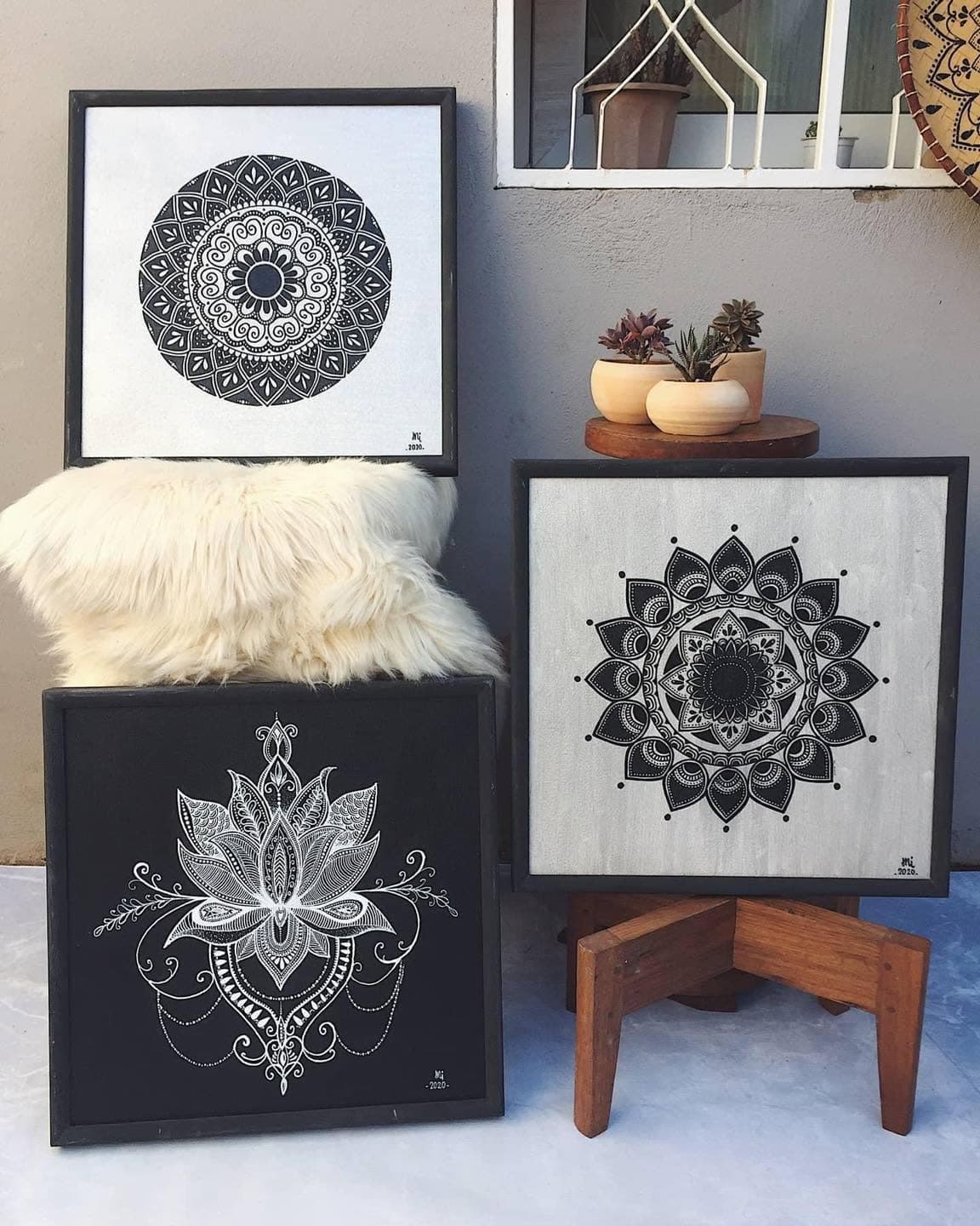 Tableaux mandalas et lotus peints Draw'iN