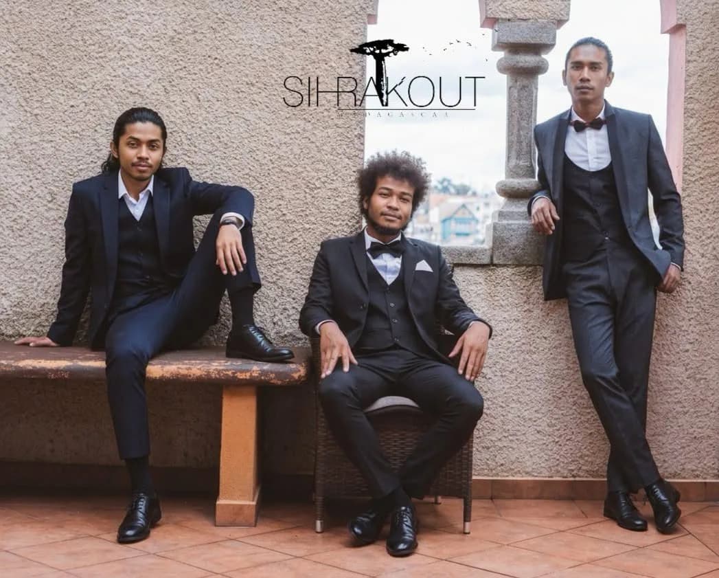 Hommes en smoking Sih Rakout